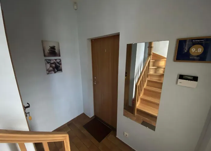 Claudia 3* פלאנגה