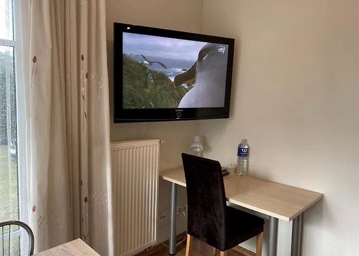 Claudia בית הארחה