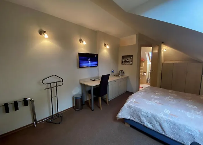 Claudia בית הארחה פלאנגה