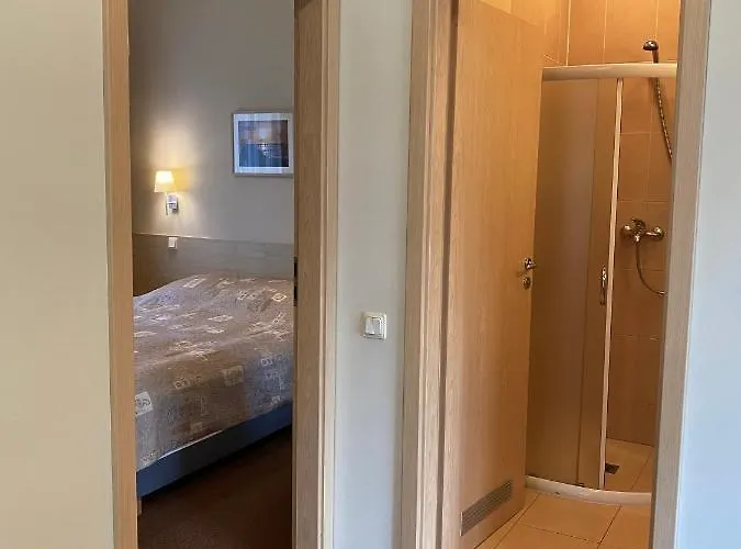 Claudia בית הארחה פלאנגה