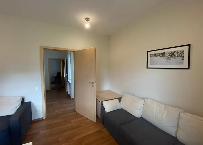 Claudia 3* פלאנגה