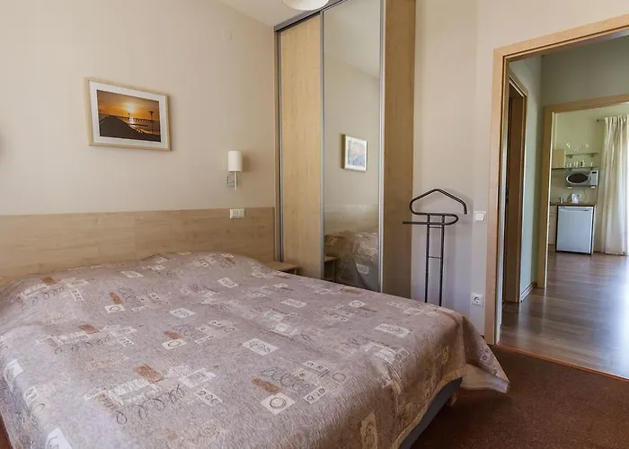 Claudia פלאנגה